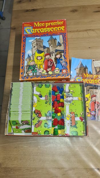 Jeu de société Mon Premier Carcassonne des éditions Filosofia,