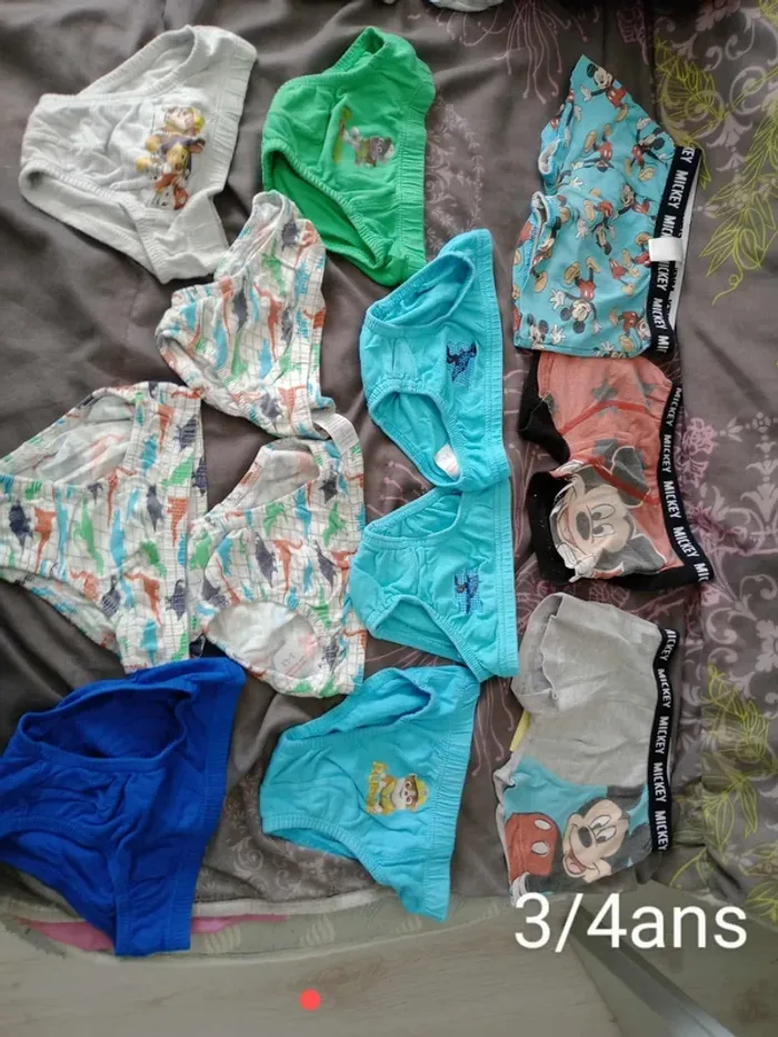 Lot 3ans 4 ans + chaussettes 18/20 21/23 27/30boxer slip - photo numéro 4