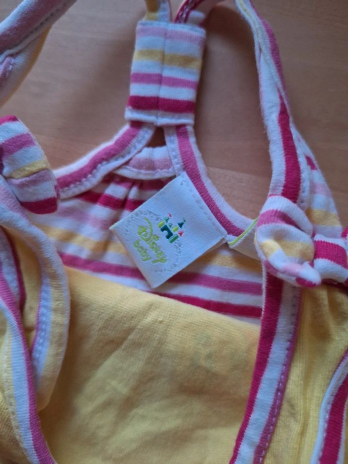 T-shirt manches courtes pour fille taille 18mois marque Disney très bon état - photo numéro 5