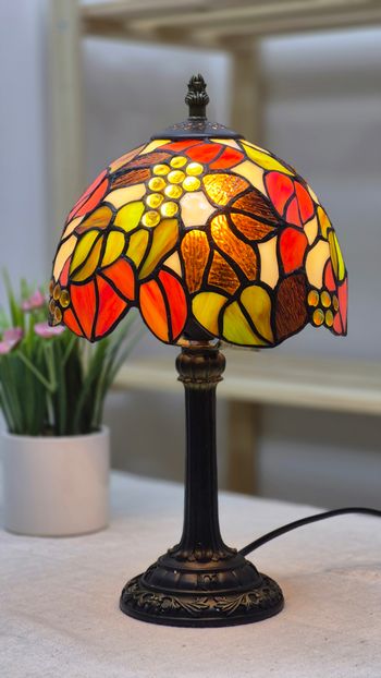 Lampe de table en vitrail de style Tiffany
