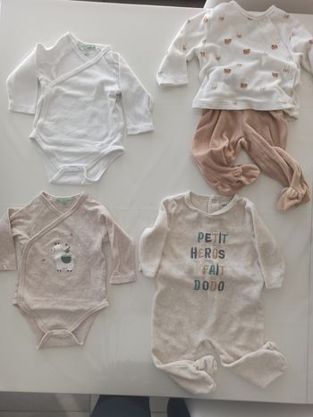 Lot pyjamas bodies 6 mois