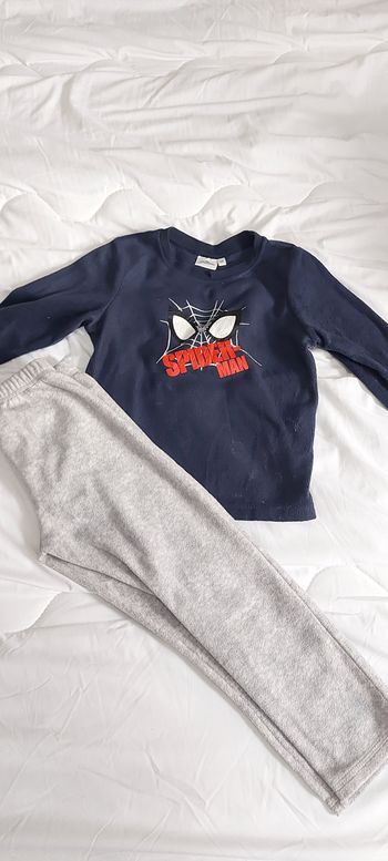 Pyjamas spiderman