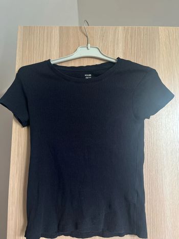 Tee shirt bleu marine foncé