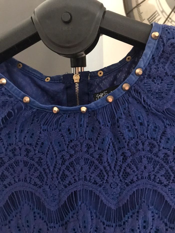Robe bleue dentelle - photo numéro 2