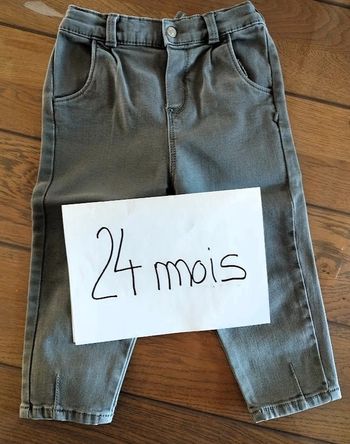 Lot n° 546 Neuf Pantalon mixte Obaïbi 24 mois
