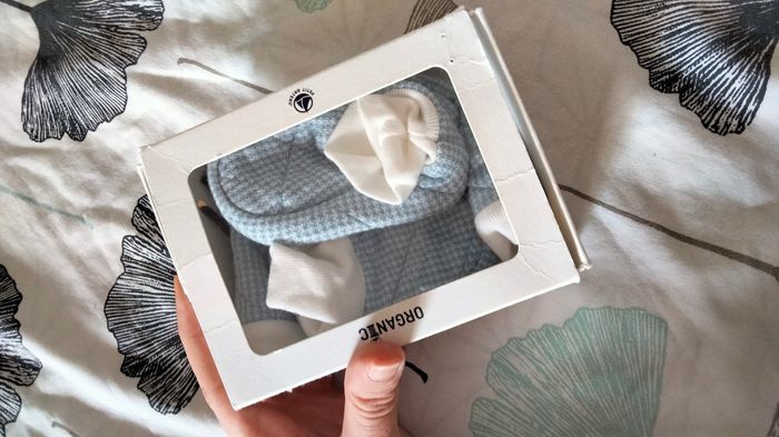 Coffret naissance bonnet et chausson - photo numéro 2