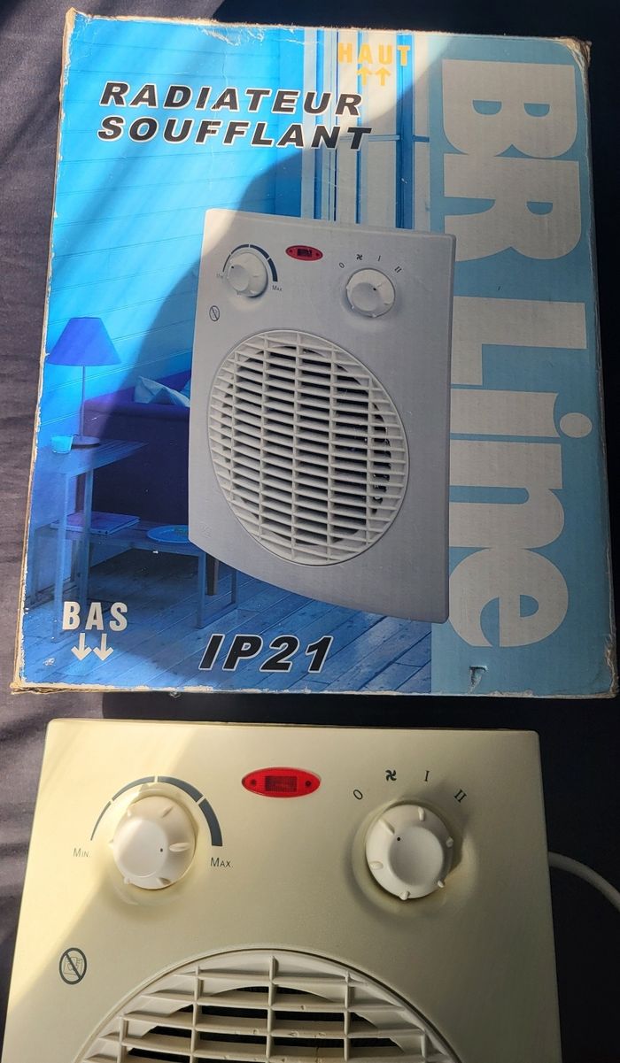 Chauffage- Radiateur ou ventilateur d'appoint attention bien lire l'annonce svp, 
✋️il fonctionne parfaitement par contre prévoir un nettoyage de l'interieur.💪
Prix : 10 euros
Envoi possible ou remise en main propre à Rueil-Malmaison (place - photo numéro 8