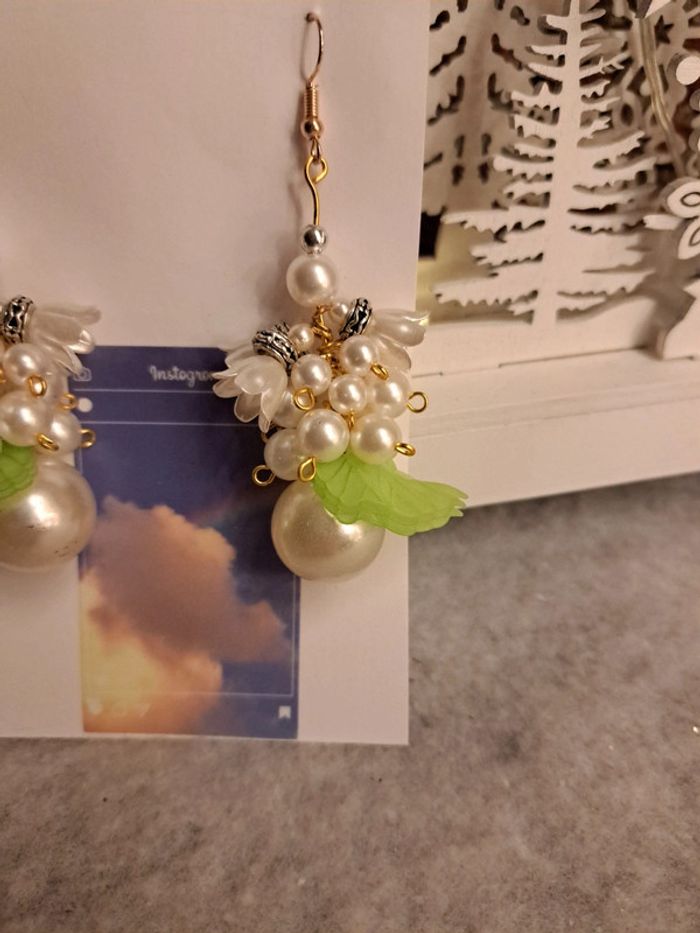 Lot de boucles d'oreilles pendantes bohème verte et blanche - photo numéro 4