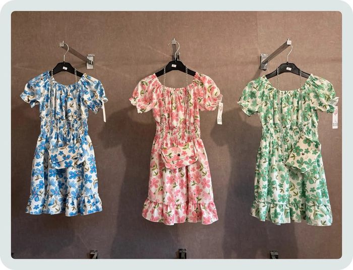 Robe à fleurs bleues - photo numéro 4