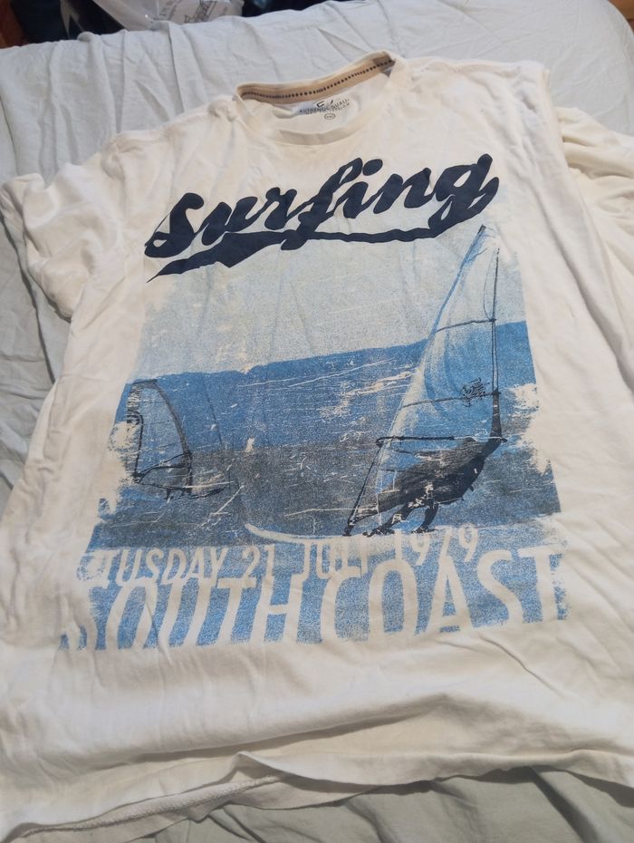 T-shirt court
