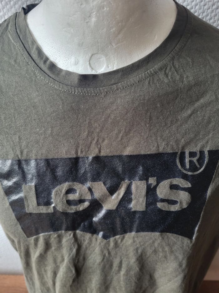 magnifique t-shirt Levi's taille M - photo numéro 2