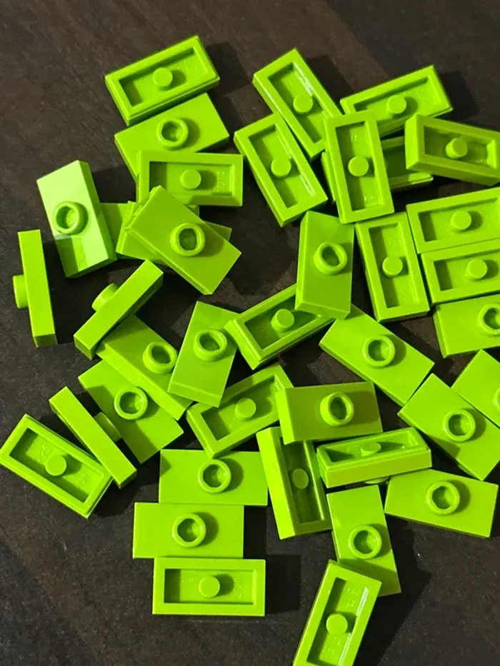 30 lego Plate, Modified 1 x 2 with 1 Stud without Groove (Jumper) - photo numéro 2
