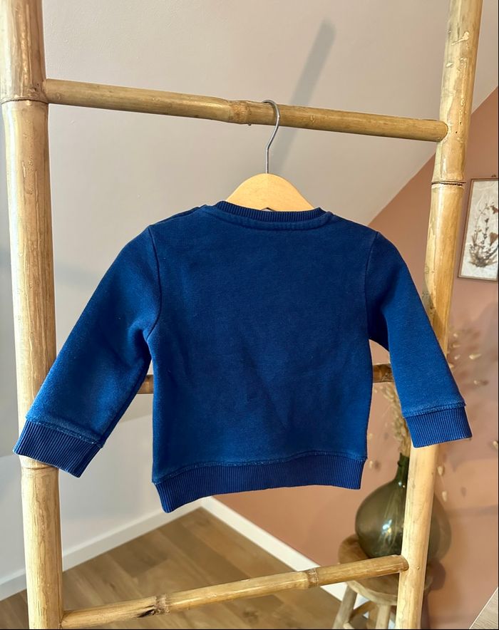 💜 Pull chaud bleu marine marqué 64 taille 12 mois 💜 - photo numéro 3