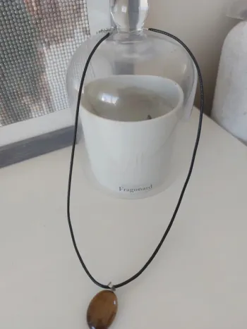 Collier pendentif l'œil de tigre