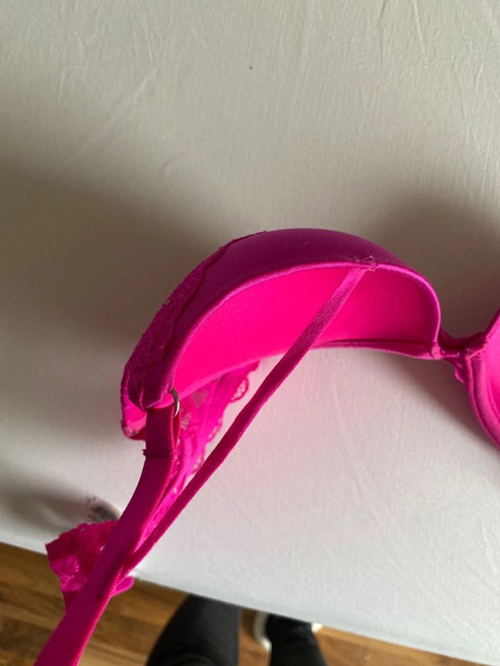 Soutien gorge fushia - photo numéro 3