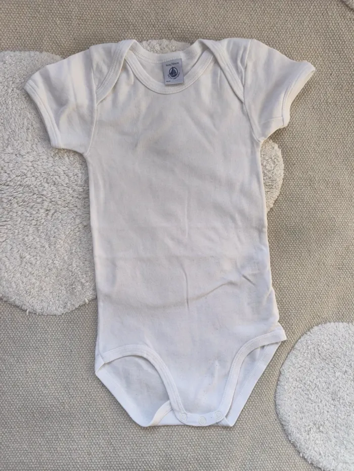 👕 Body blanc basique Petit Bateau – Taille 4 ans – Bon état