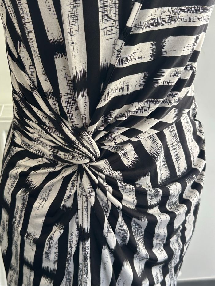 Robe Genese taille S/M - photo numéro 5