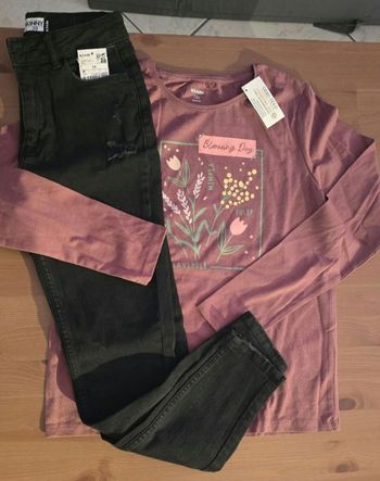 (Neufs non portés) 🏷🏷🥰🤩ensemble teeshirt ml ,jeans skinny 12 ans fille 🥰🤩