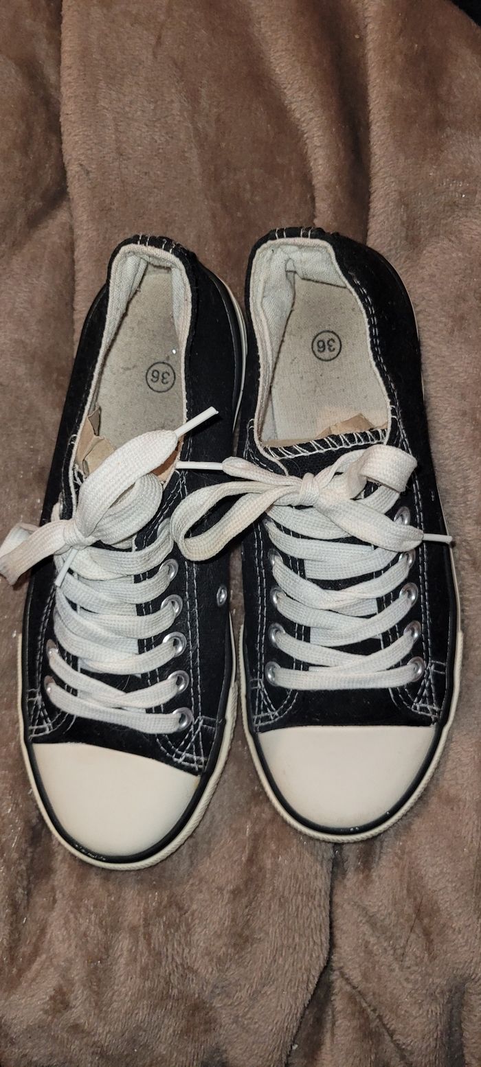 Chaussures en toiles