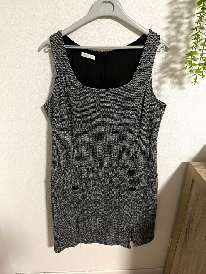 Très belle robe épaisse à courte manche pour femme