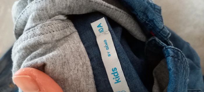 Chemise en jean effet sweat - photo numéro 4