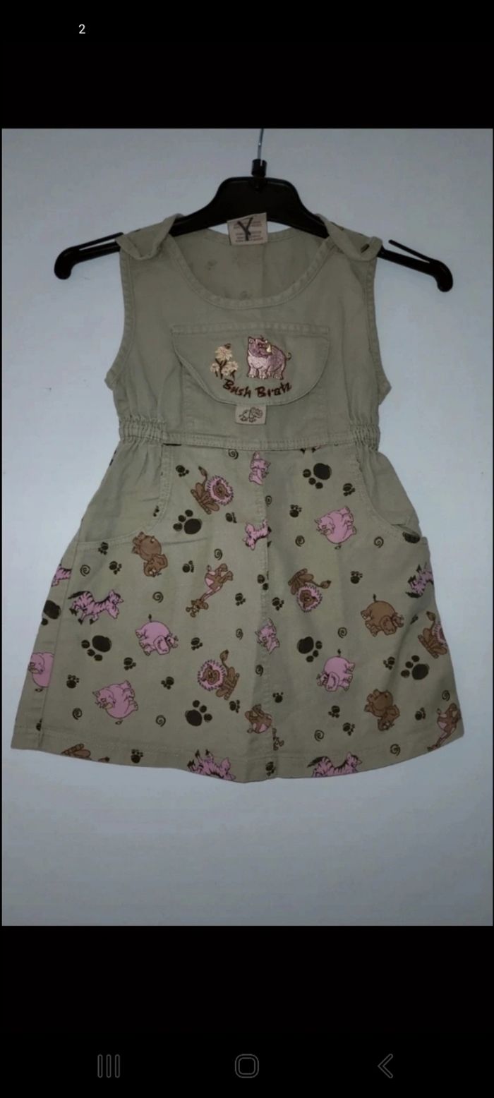 Jolie robe taille 2/3 ans