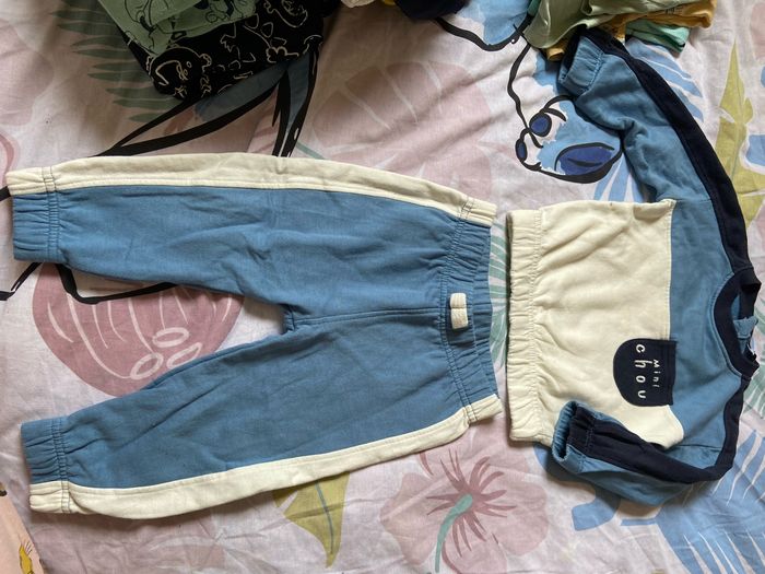 Lot 12 mois - photo numéro 2