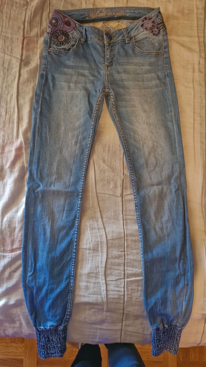 Jeans Desigual taille 34 - photo numéro 3