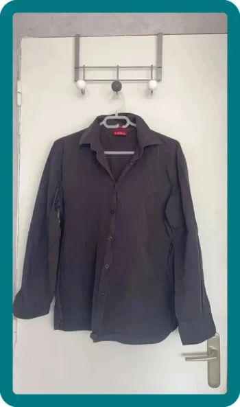 Chemise violette foncé