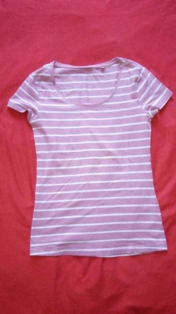 Tee-shirt à rayures rose et blanc