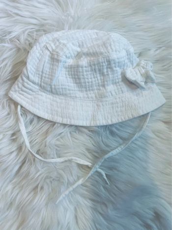 49 - chapeau blanc