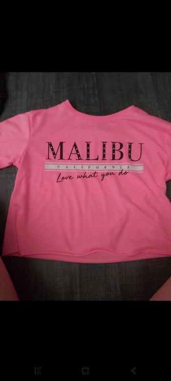 Tshirt taille 9/10 ans 140cm primark