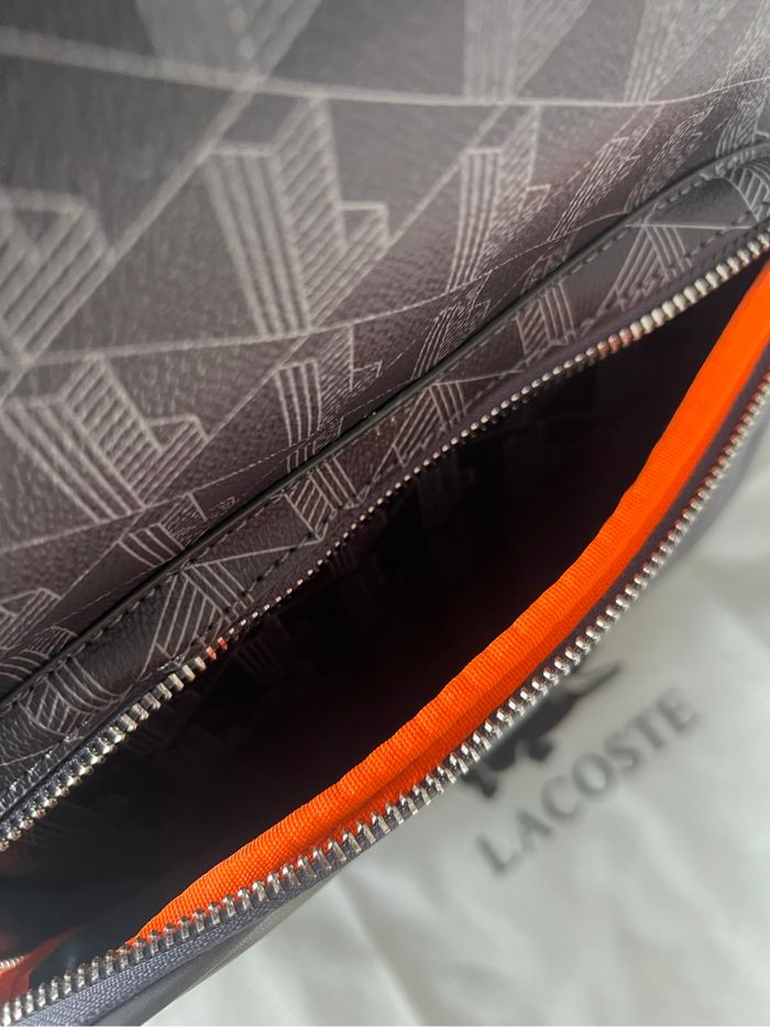 Sac à dos Lacoste gris - modèle the Blend Messenger - photo numéro 8