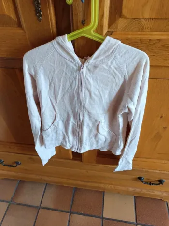 Gilet à capuche