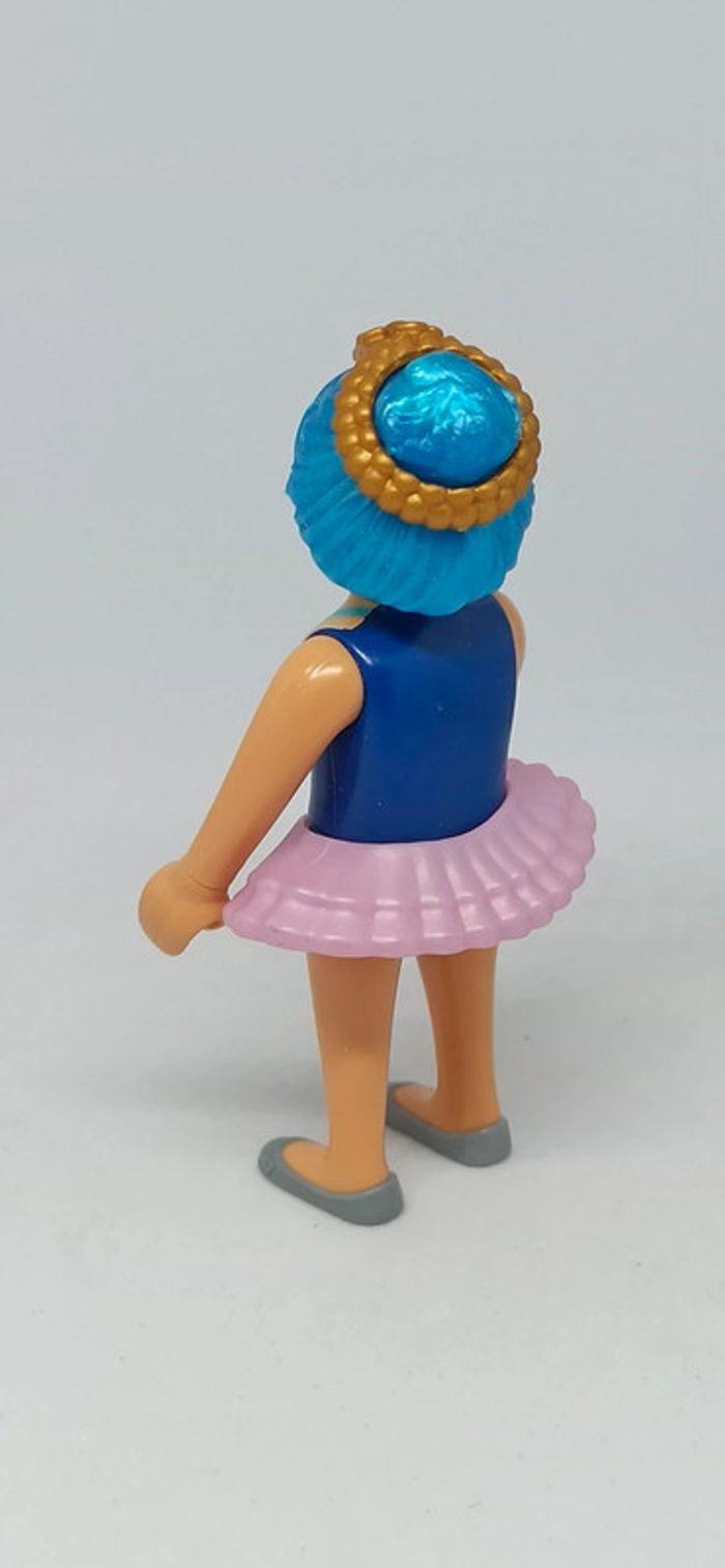 Femme danseuse avec jupe rose et cheveux bleus playmobil - photo numéro 3