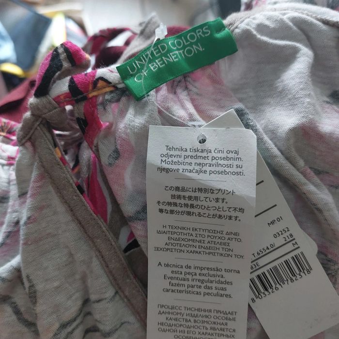 Haut Benetton neuf 38 convient à 40 - photo numéro 5