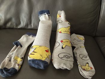 2 paires de chaussettes Pokémon