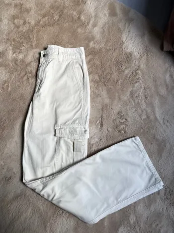 cargo écru stradivarius