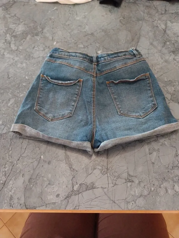 Short XXS 12 ans - photo numéro 2