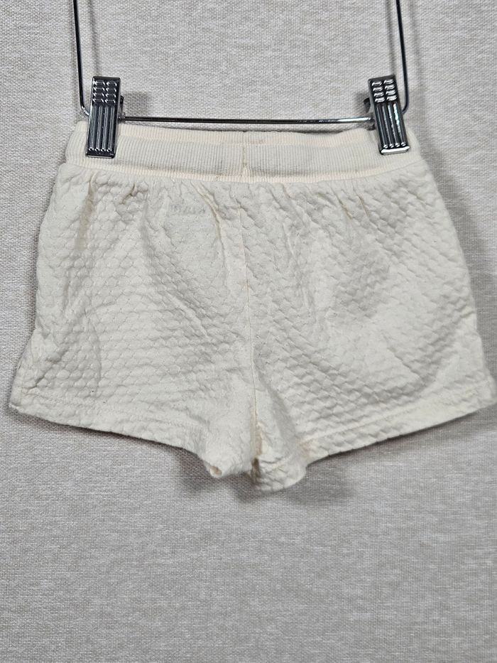 Short lége kiabi 9 mois 71 cm - photo numéro 4