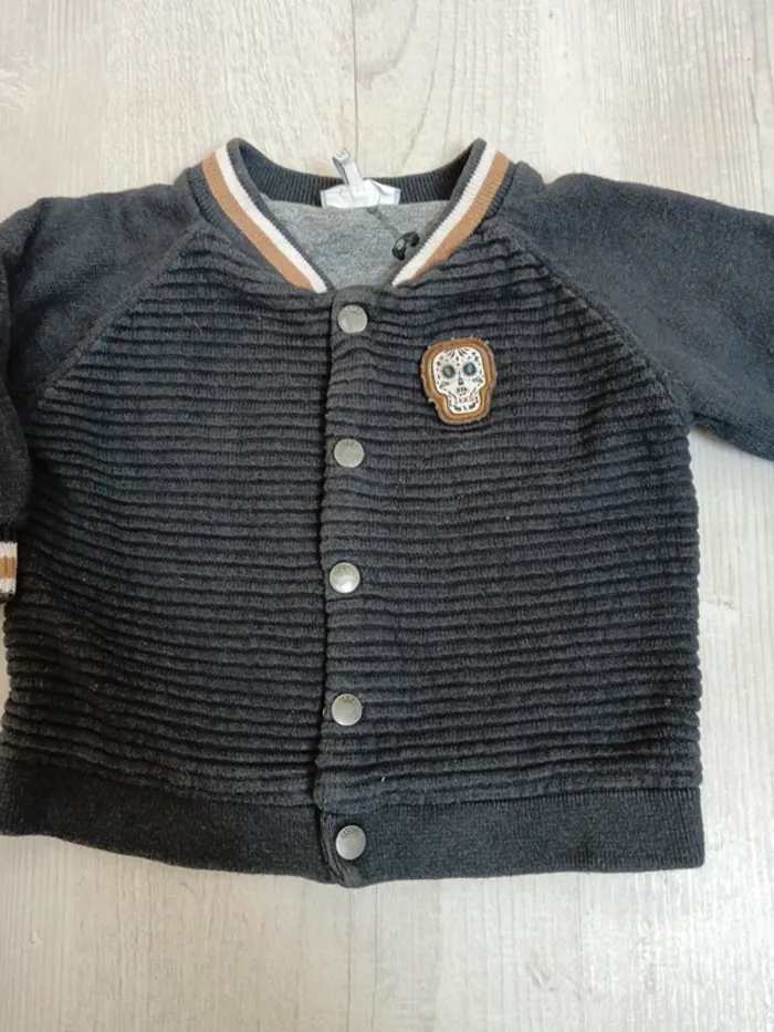 Veste et t-shirt IKKS 6 mois - photo numéro 6