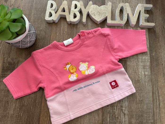 - Pull  - 3 mois  - Très bon état