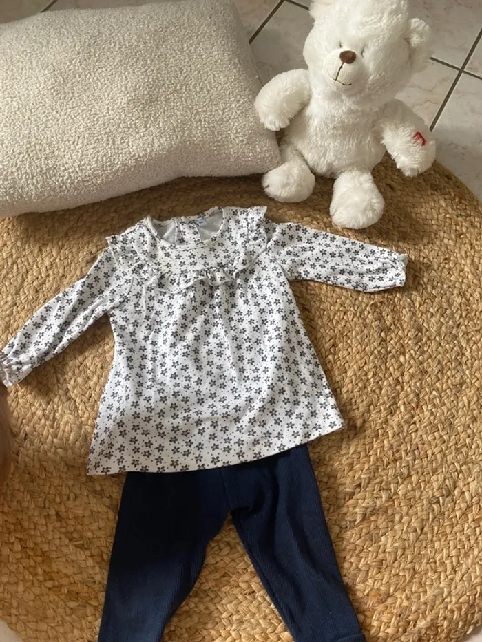 Ensemble t-shirt manche longue et legging