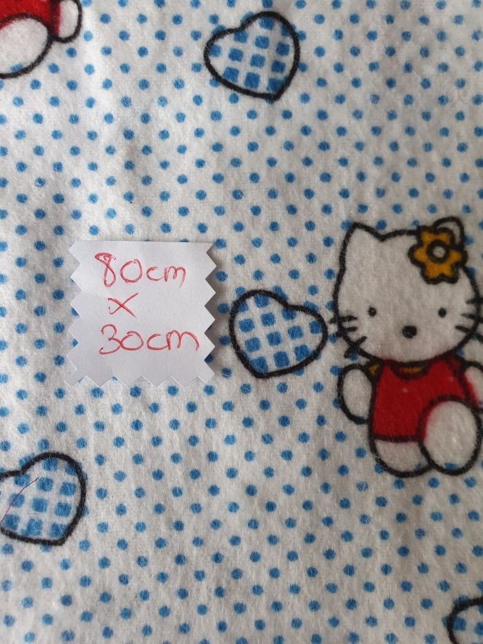 Tissu polaire hello kitty 80x30cm - photo numéro 2