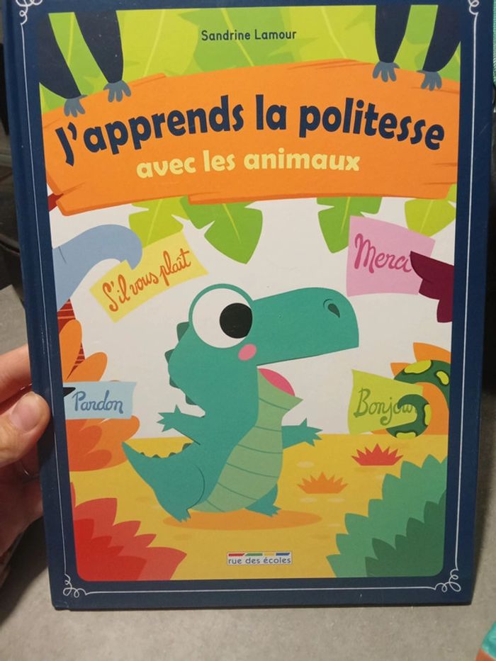 Livre j'apprends la politesse avec les animaux