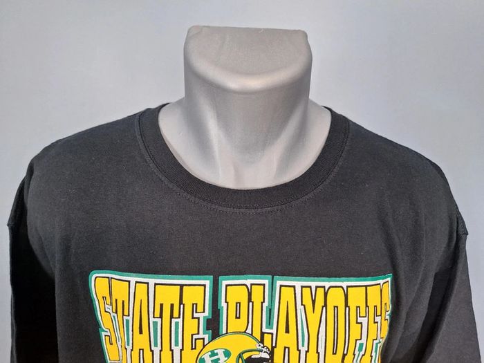 T-shirt imprimé gildan vintage football US Howell Highlanders 2007 – Playoff Team (500) - photo numéro 2