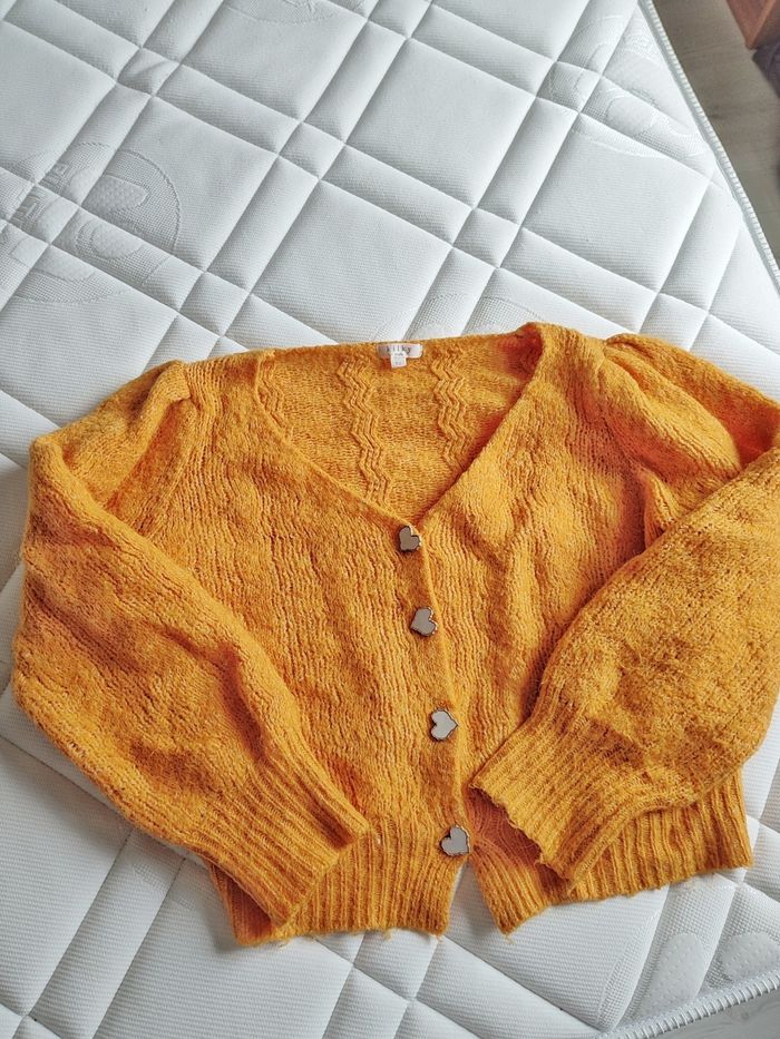 🌿pull moutarde boutons coeurs blancs taille unique 🌿 - photo numéro 2