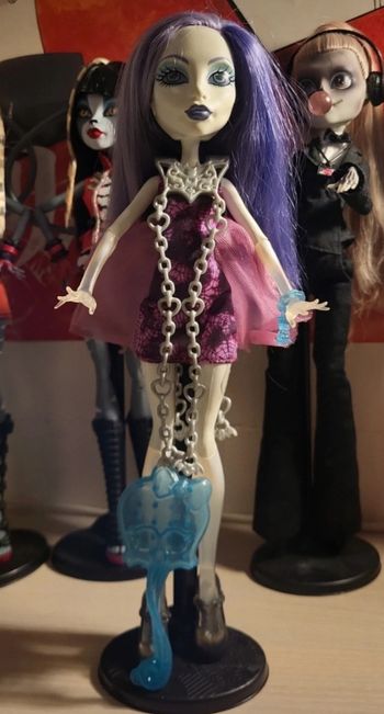 Monster High Spectra Vondergeist Ghoul's Alive