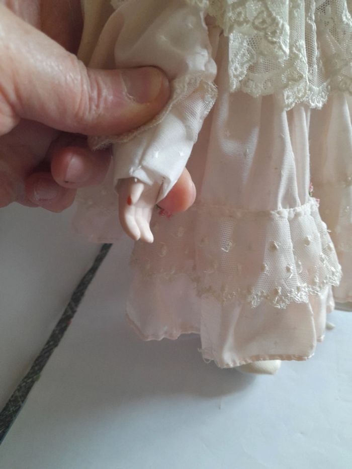 Poupée  porcelaine vintage - photo numéro 5