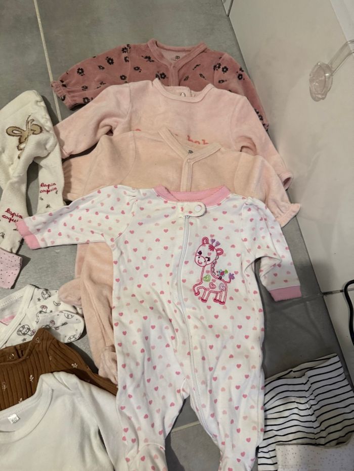 Lots de vêtement 1 mois - photo numéro 4